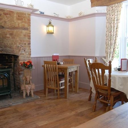 Old Riverview Guest House Earith Extérieur photo